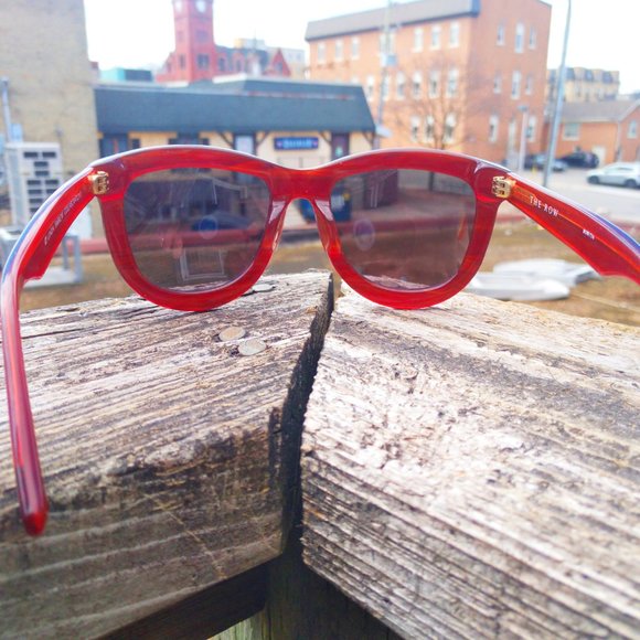 The ROW Cat 2 Sunglasses by Linda Farrow! - Picture 3 of 7